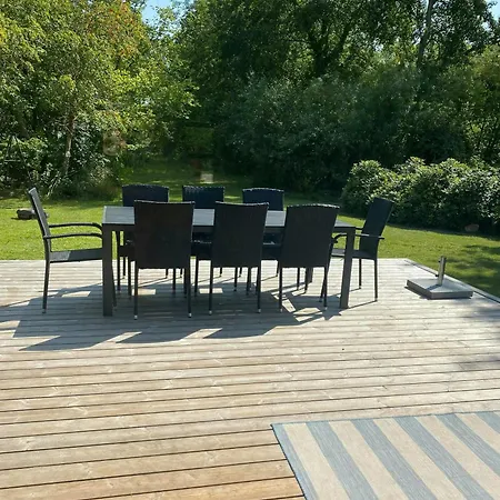 Nordic-Style Summer House With Private Lake Semesterbostad *