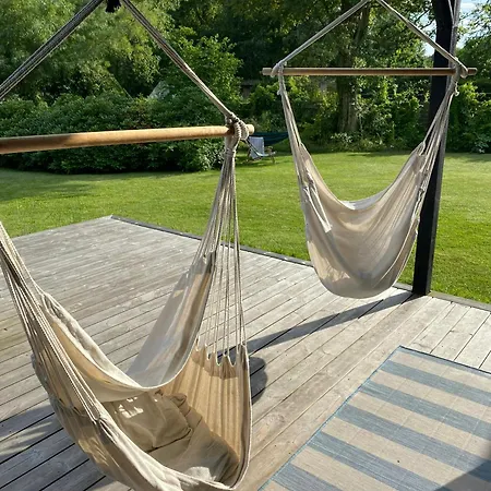 Semesterbostad Nordic-Style Summer House With Private Lake Frorup