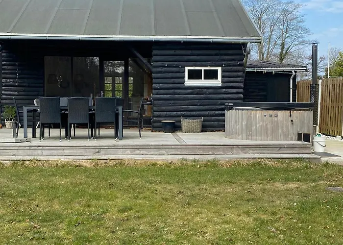 Nordic-style Summer House With Private